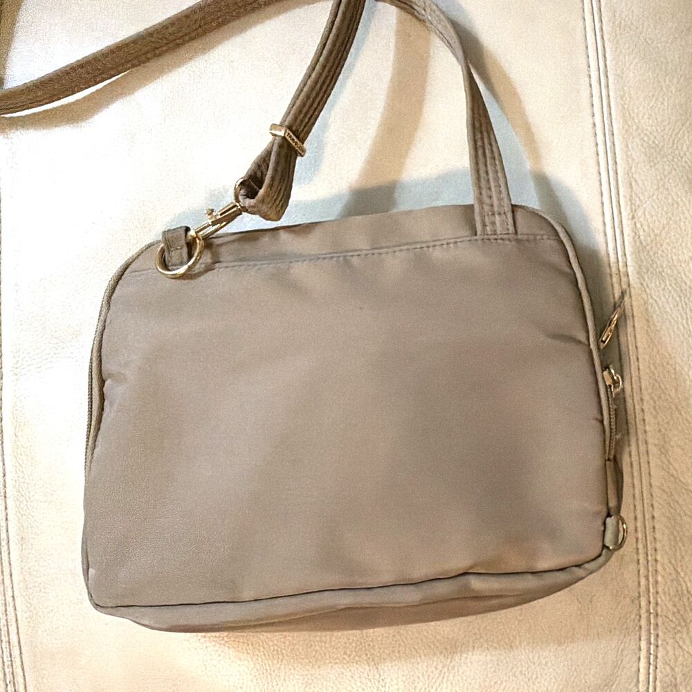 Travelon  Anti-Theft Tailored East/West Organizer Crossbody Bag  RFID Taupe - Picture 6 of 16
